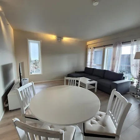 Modern In Bergen, Conveniently Located Near The Airport Softeland