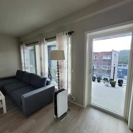 Modern In Bergen, Conveniently Located Near The Airport Apartment Softeland